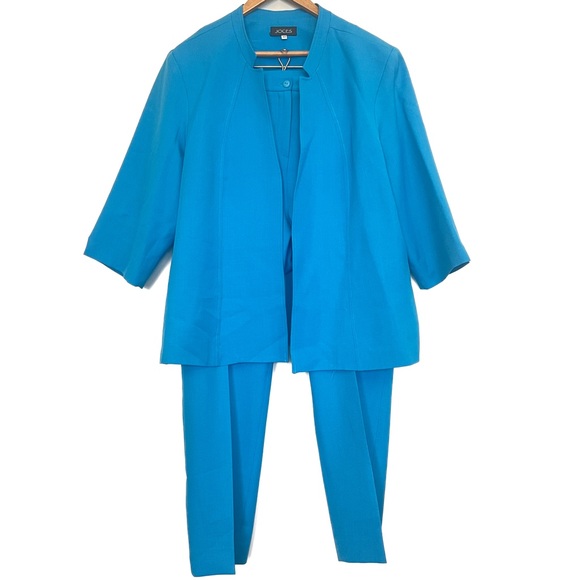 Lightweight Blue Plus Size Pantsuit - Perfect for Summer or Cruise! - Picture 1 of 9